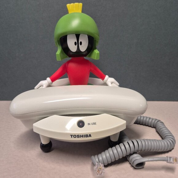 Vintage Marvin the Martian Looney Tunes Corded Telephone and Keychain - Picture 2 of 10